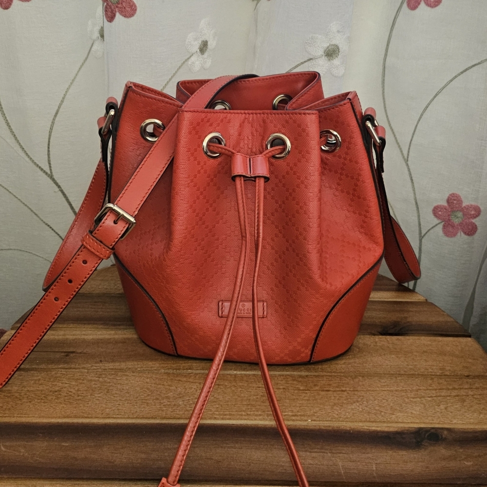 Gucci Bright Red Small Bucket Crossbody Bag - Picture 2 of 14